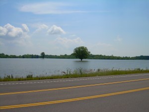 This location is at least a dozen miles from the river.